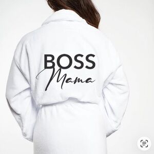 Boss mama plush robe nwt
